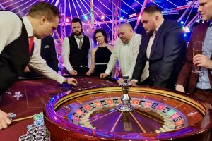 Roulette während des Spiels mit Gästen