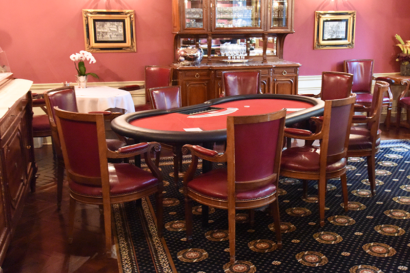 Pokertisch in gehobenen Ambiente